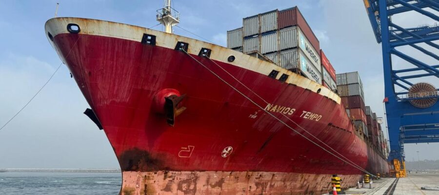 A Foreign Ship that became Stranded in Vizhinjam Waters was told to Depart the Nation within 48 hours.