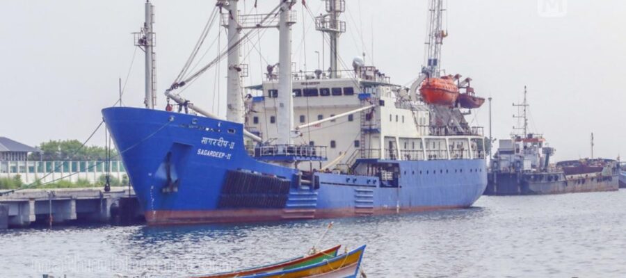 Private involvement in the building of four medium-sized ports; Government review of the Kerala Maritime Board’s proposal